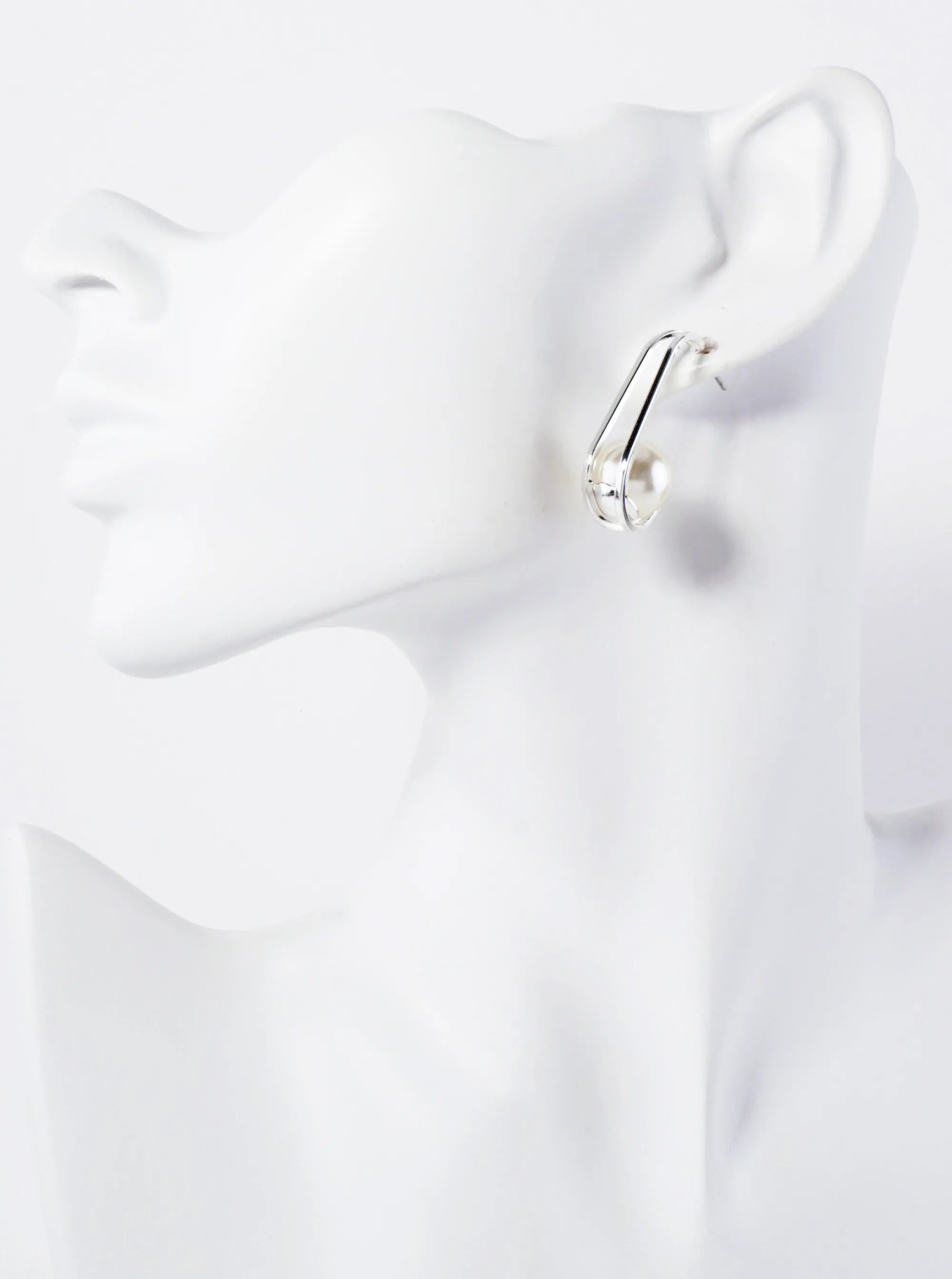 10mm Pearl Inside 30mm Poilished Hoop Earrings