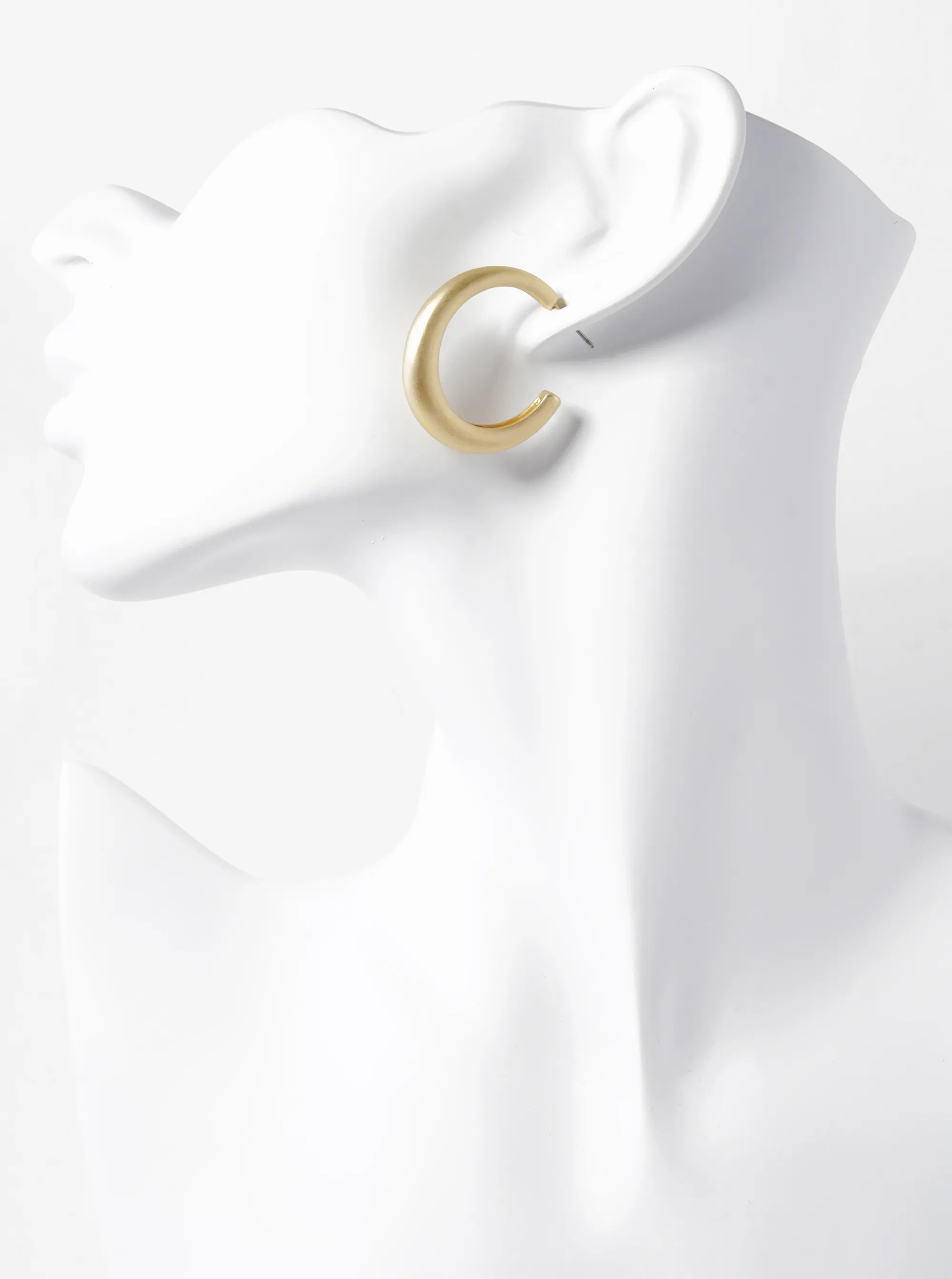 30mm Metal Tapered Open Hoop Earrings