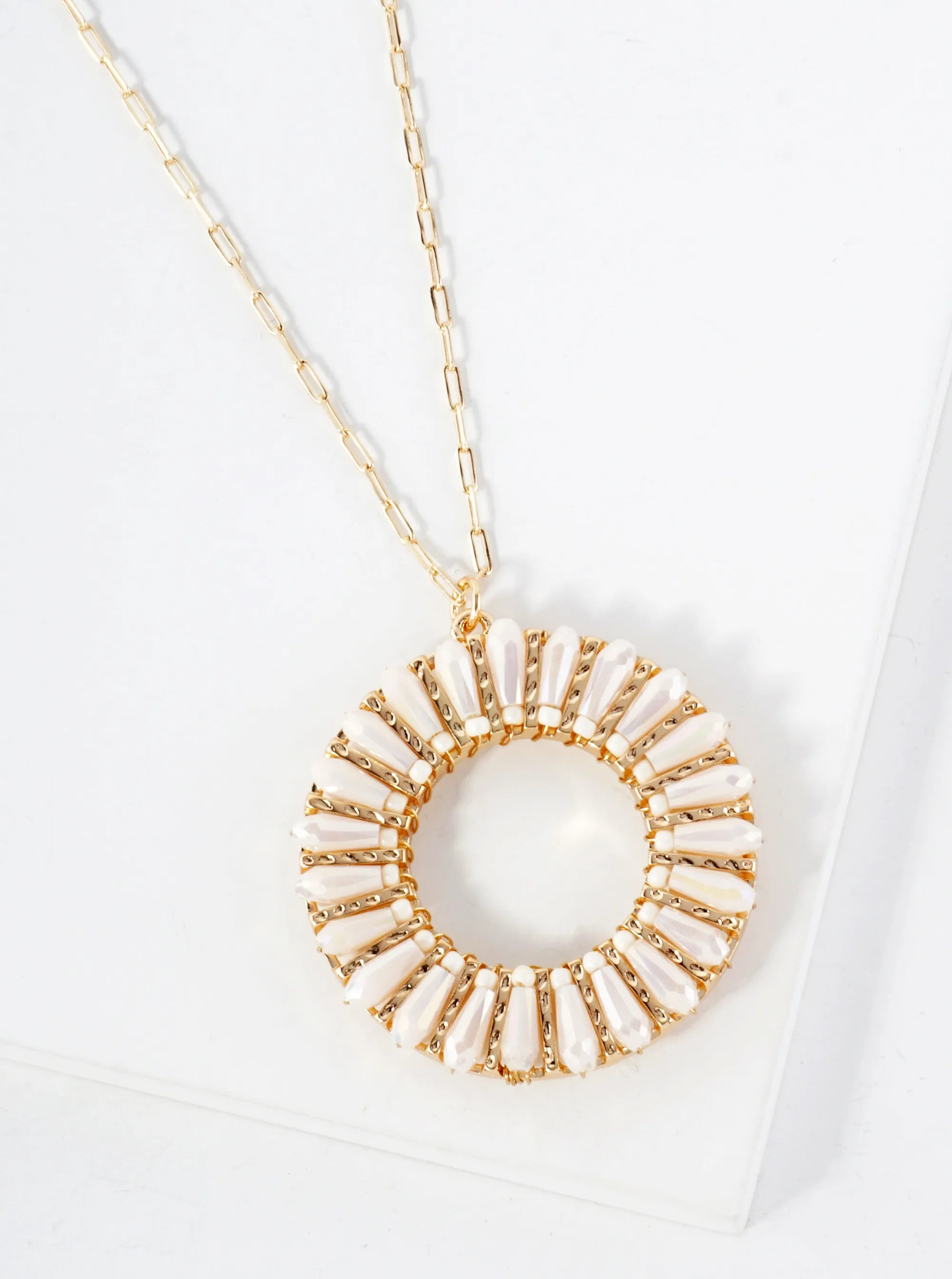 Glass-Beads Wire-Wrapped Circle Pendant 30-inch Long Necklace