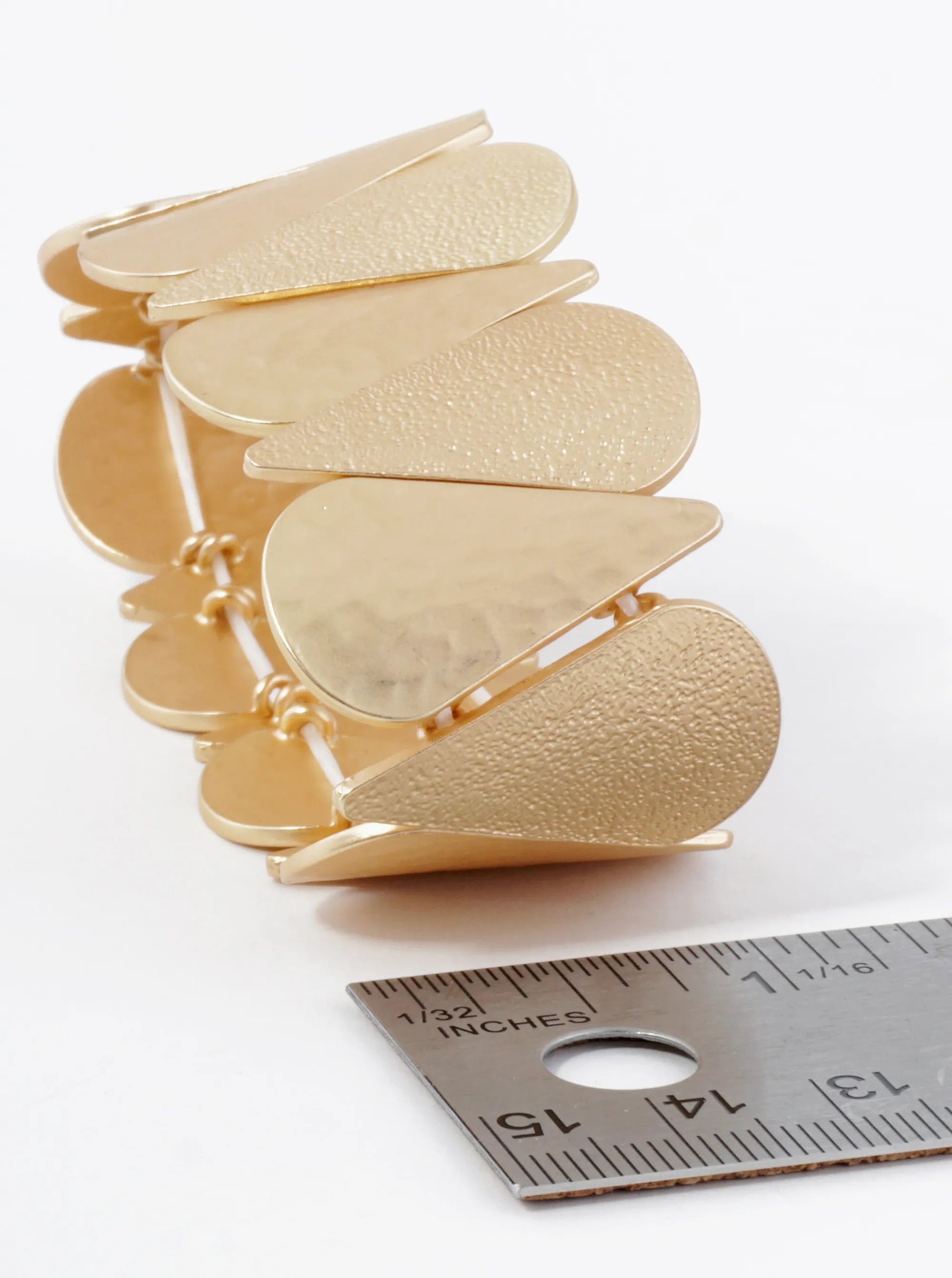 Textured Zig Zag Arrangement Teardrops Brass Stretch Bangle Bracelet