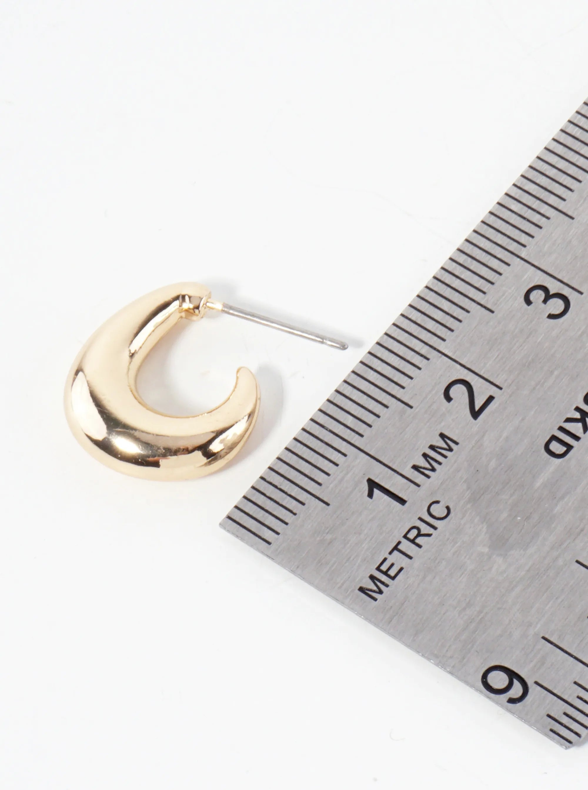 15mm Polished Hollow Huggie Hoop Earrings