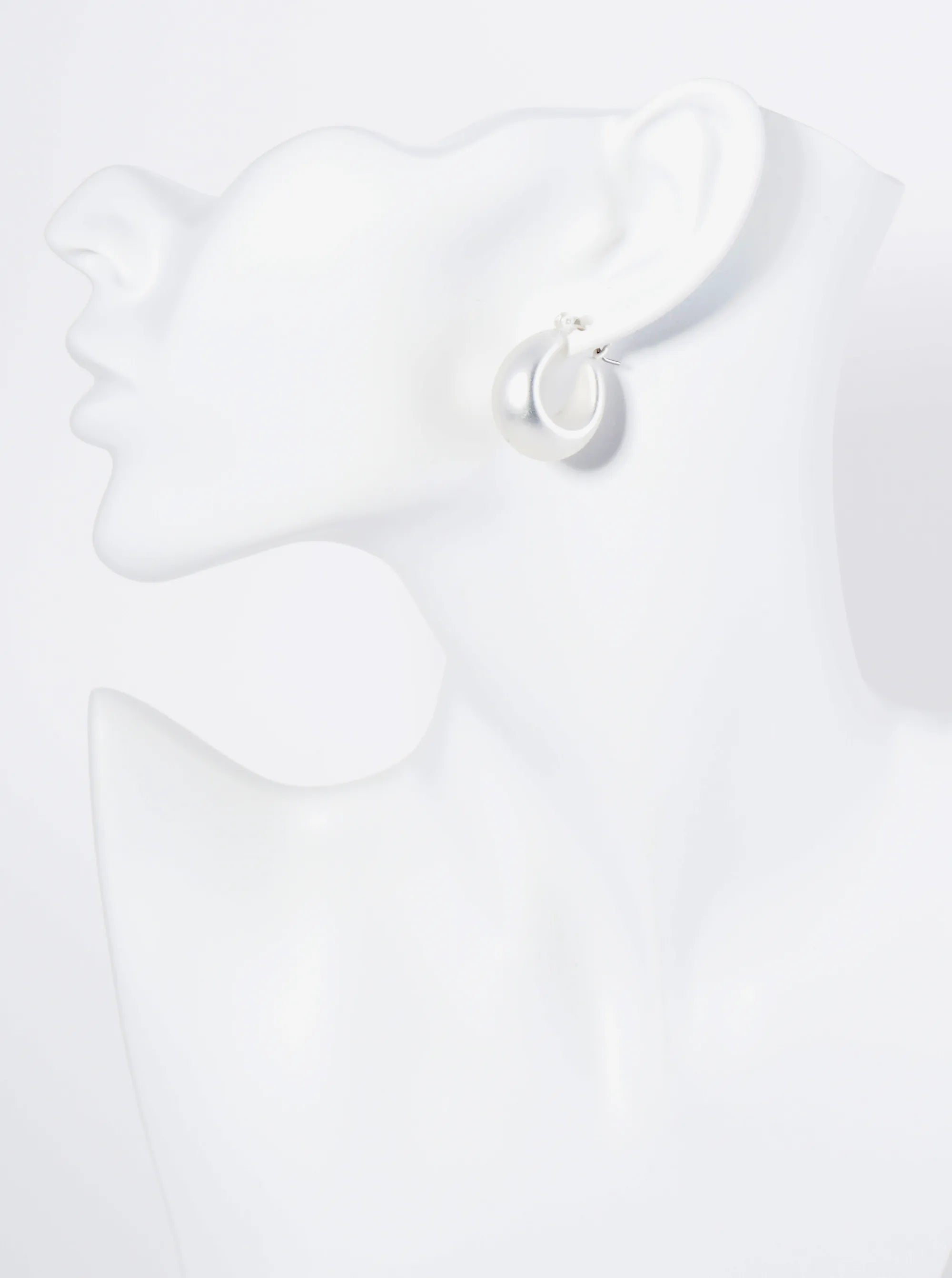 25mm Hollow Metallic Bold Hoop Earrings