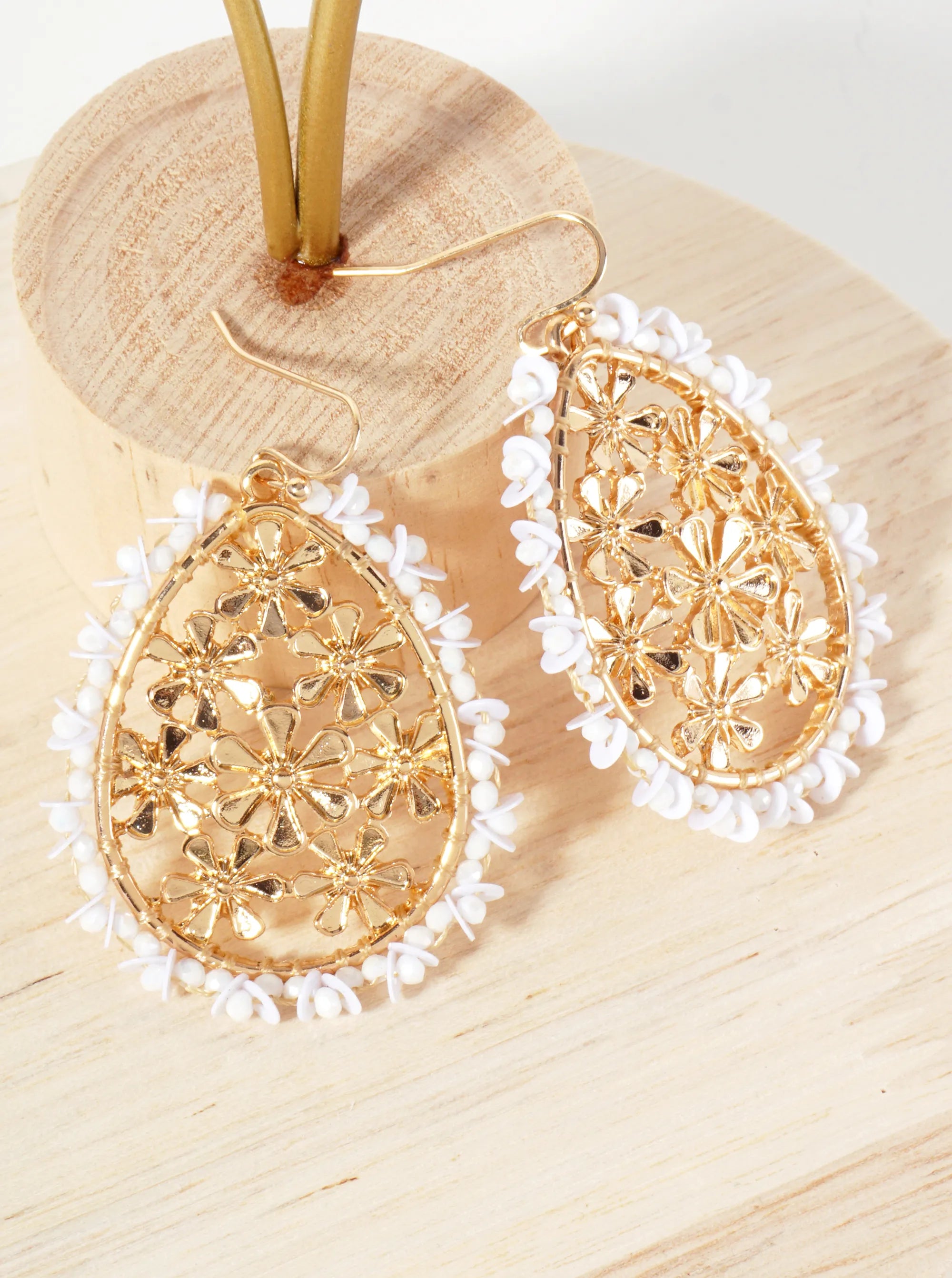 Botanical-Theme Sequin Glass-Beaded Floral Teardrop Dangle Earrings