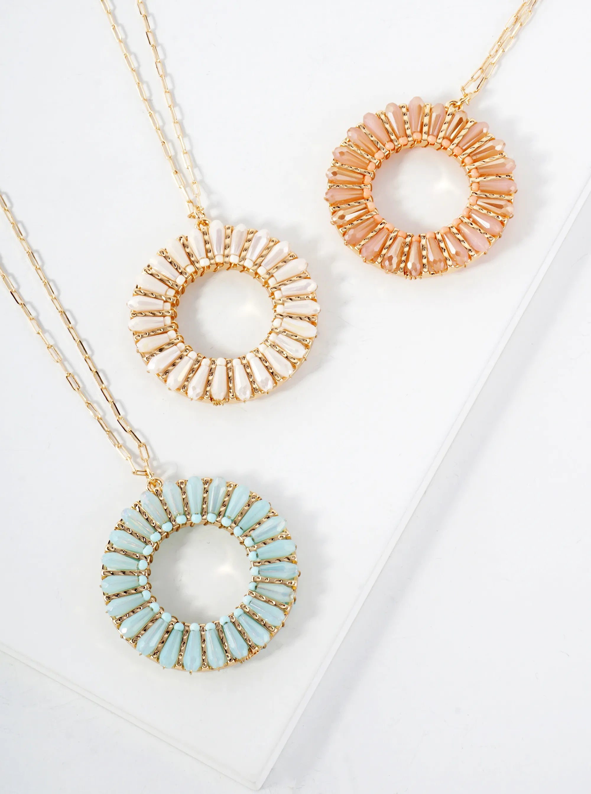Glass-Beads Wire-Wrapped Circle Pendant 30-inch Long Necklace