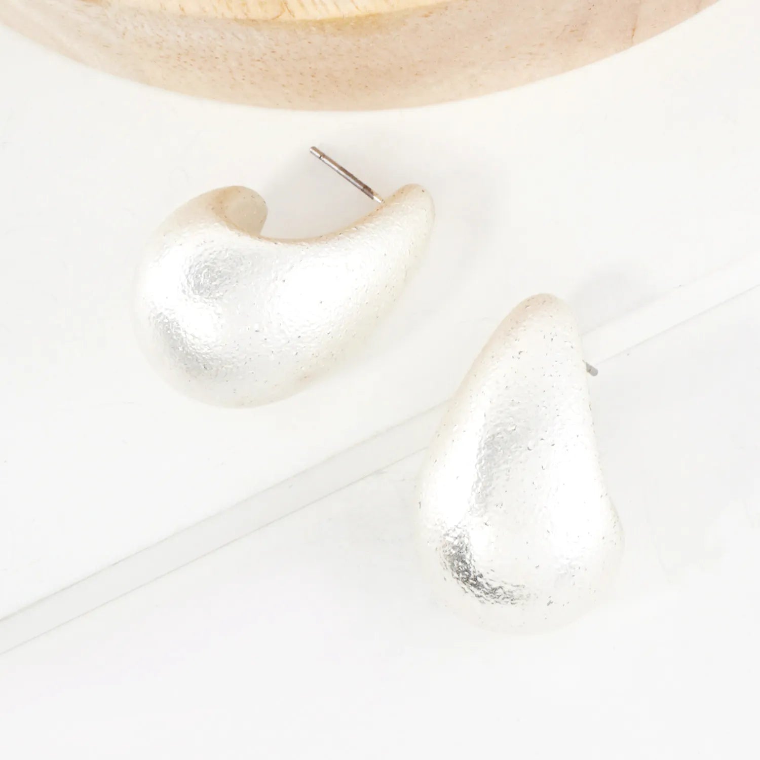 Sand-Texture 32mm Hollow Puffy Teardrop Push-Back Hoop Earrings