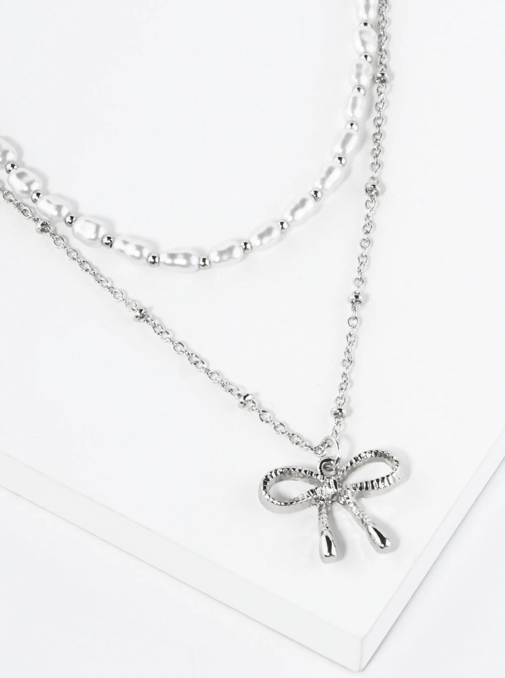 Textured Ribbon Bow Pendant Pearl Beaded Layered Necklace